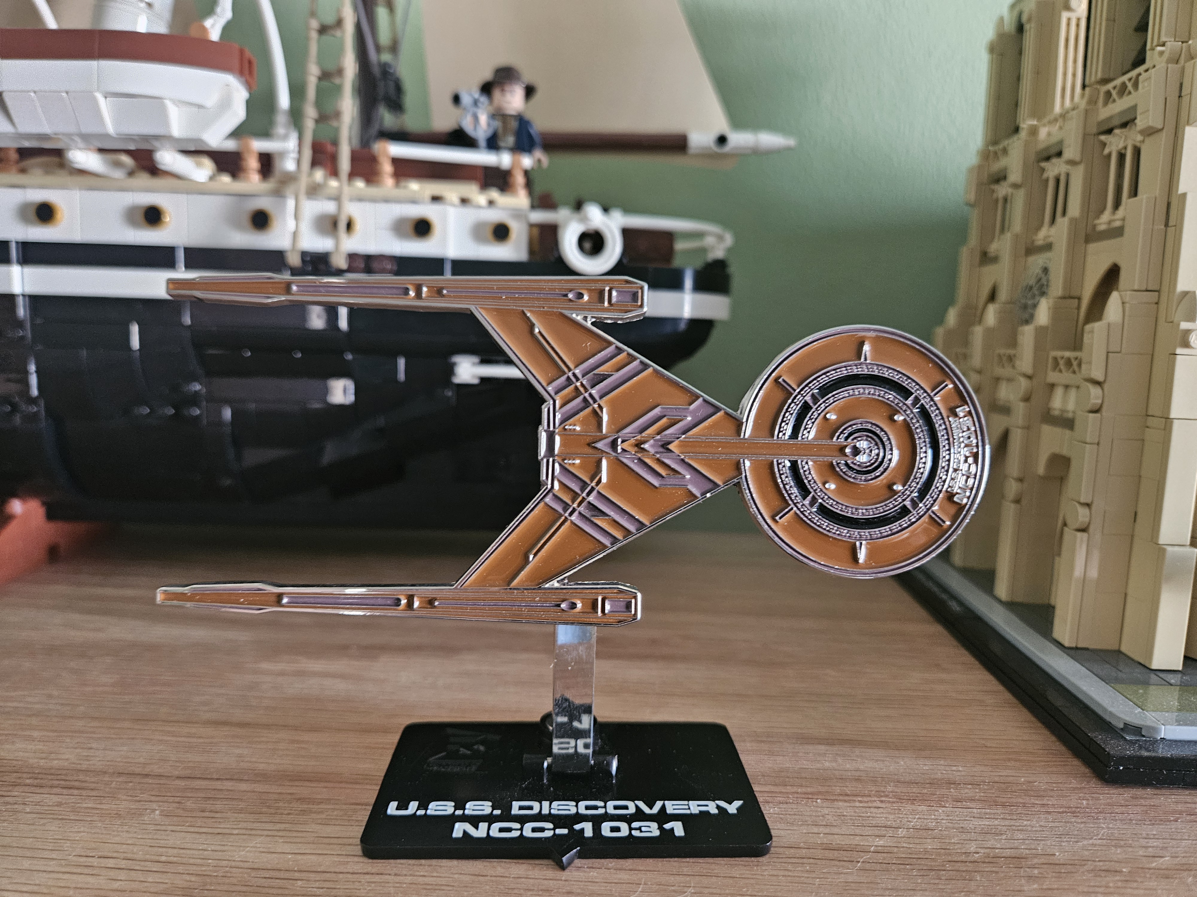 the paperweight